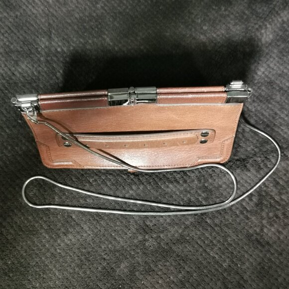 Unique Cognac/Silver Hinged Crossbody EUC #242 - Picture 7 of 10